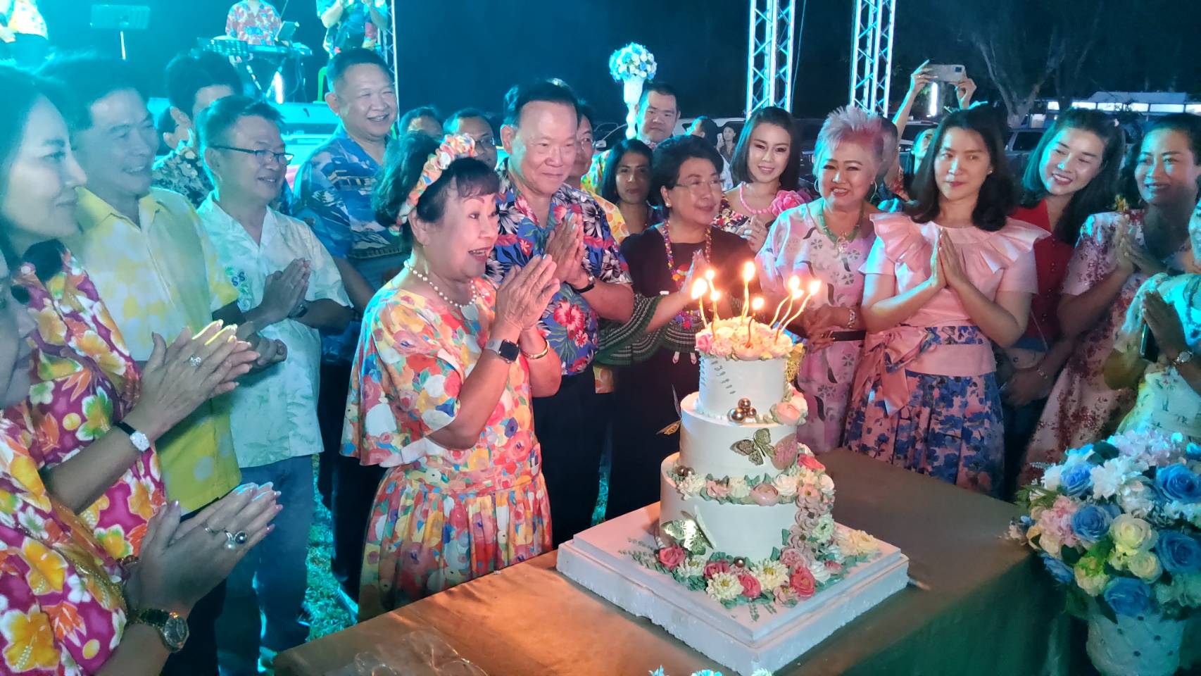 ส.ส.วันเพ็ญ พร้อมพัฒน์ จัดงานวันเกิด มีผู้ร่วมอวยพร จำนวนมาก