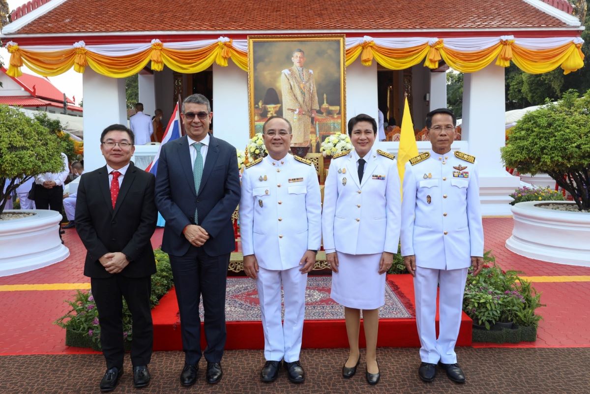 เอไอเอ บริจาคจตุปัจจัยทำบุญ และถวายผ้าพระกฐินพระราชทาน