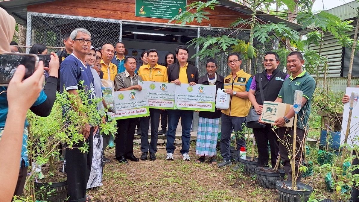 กยท. นำ คณะกรรมการบริหารแก้ไขปัญหาโรคยางฯ เข้าดูแปลงยางสาธิต