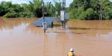 ทรู คอร์ปอเรชั่น เร่งดูแลการสื่อสารมือถือในพื้นที่น้ำท่วม อ.ตรอน จ.อุตรดิตถ์