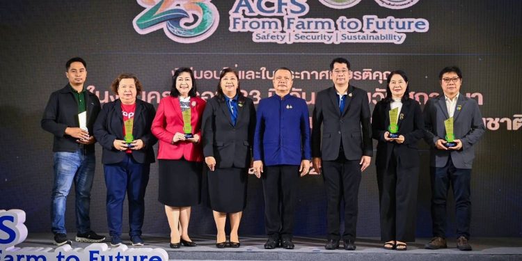 บิ๊กซี คว้า 2 รางวัล สถานที่จำหน่ายสินค้า “Q” และ “เกษตรอินทรีย์” ระดับ Gold