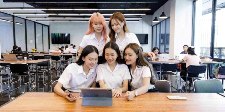 ม.รังสิต ผนึก ทรูบิสิเนส ปูพรมเครือข่าย Private Wi-Fi ทั่วมหาวิทยาลัย ชู “มหาวิทยาลัย 24 ชั่วโมง”