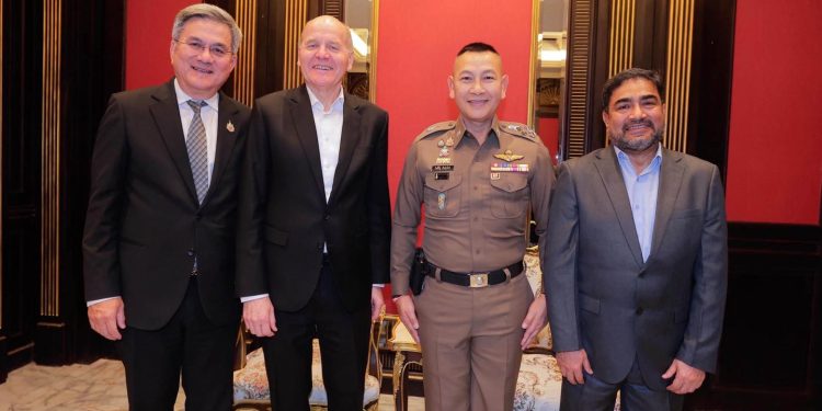 ทรู คอร์ปอเรชั่น เข้าพบ ผบ.ตร. ยกระดับภารกิจดูแลคนไทย สนับสนุนมาตรการปราบแก๊งคอลเซ็นเตอร์ข้ามชาติ