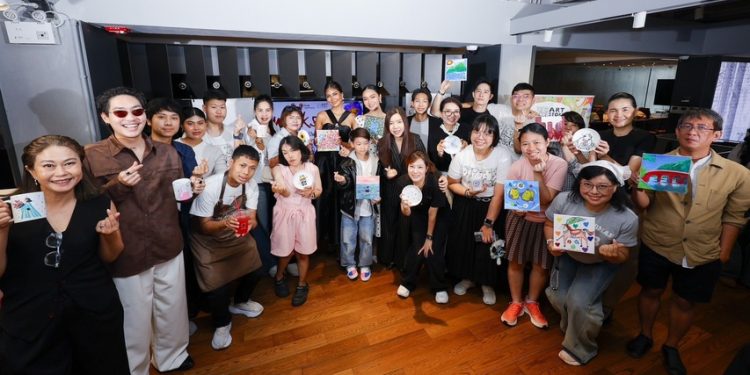 ทรูคอฟฟี่ และทรูปลูกปัญญา ผนึก Artstory by Autistic Thai มอบประสบการณ์ “Workshop ฮีลใจกับศิลปินออทิสติก” เปิดพื้นที่สร้างสรรค์ผ่านศิลปะบำบัด ส่งเสริมศักยภาพเด็กพิเศษ สู่สังคมแห่งการอยู่ร่วมกันอย่างเท่าเทียม ณ ทรูสเปซ สยามสแควร์ ซอย 2