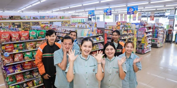 จากพนักงานสู่เจ้าของร้านเซเว่น ในวัย 23 ปี บทเรียนสำคัญคือการคิดแบบ “เถ้าแก่”