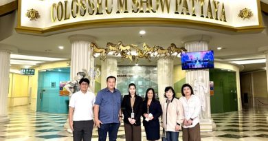 ผู้บริหาร “โคลอสเซียมโชว์ พัทยา” ให้การต้อนรับ นายก สนท.-นายก สภท. เยี่ยมชมความยิ่งใหญ่การแสดงหลากหลายวัฒนธรรม แสง สี เสียง และจอ LED ขนาดยักษ์สุดตระการตา