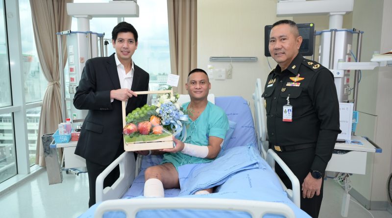 GULF สานต่อภารกิจกองทุน 100 ล้านบาท ยืนหยัดเคียงข้างผู้เสียสละเพื่อชาติ เยี่ยมให้กำลังใจพร้อมมอบเงิน 2 ล้านบาท ช่วยเหลือทหารบาดเจ็บจากการปกป้องอธิปไตย